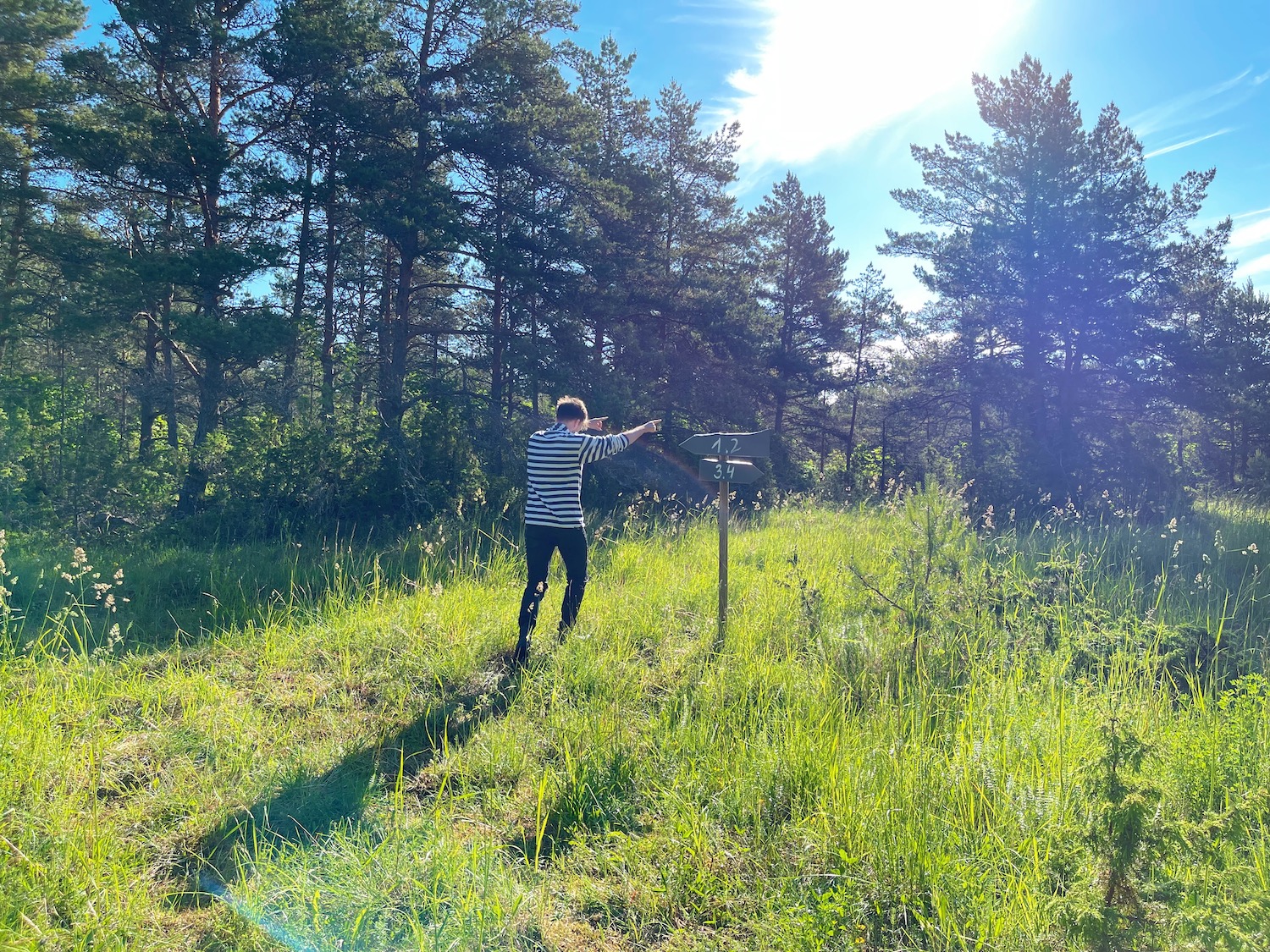 Noarootsi puhkemaja matkarada, Eesti Paigad