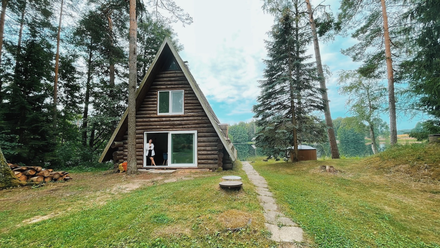 Visit Estonian holiday cabins in the middle of the nature