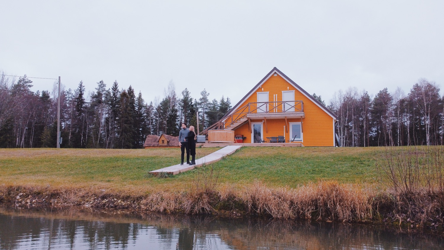 Liis and Ben in Estonian Pihlaka hunting cabin, best holiday homes in Estonia, Eesti Paigad