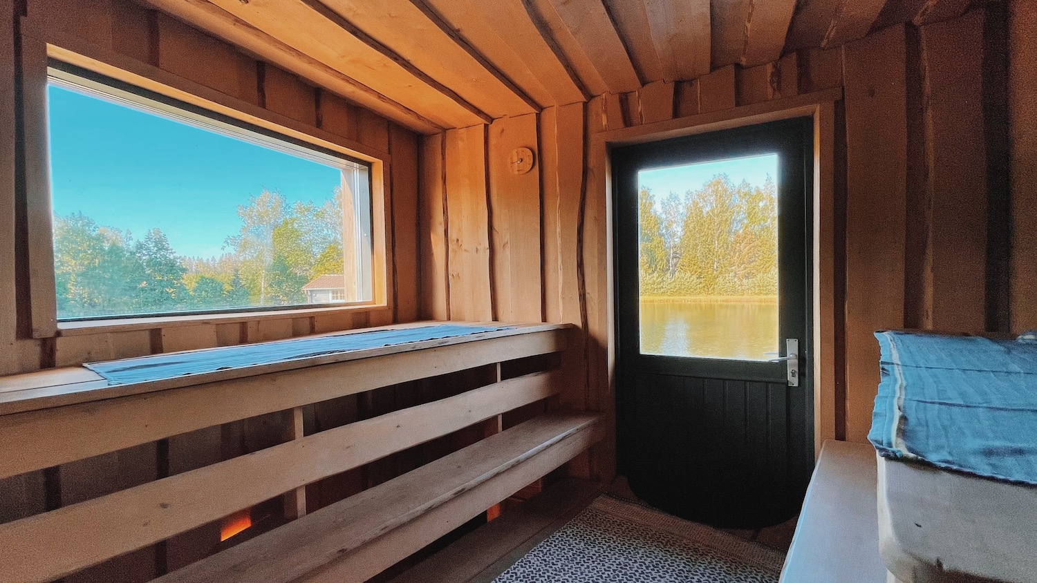 Saimre holiday home near Viljandi with a sauna and scenic view, visit Estonia