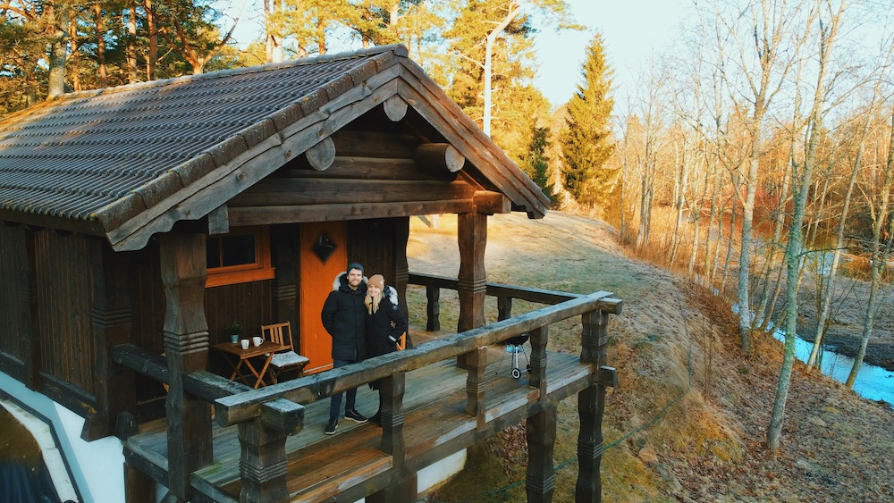 Eesti Paigad Liis ja Ben Vesihobu puhkemajas